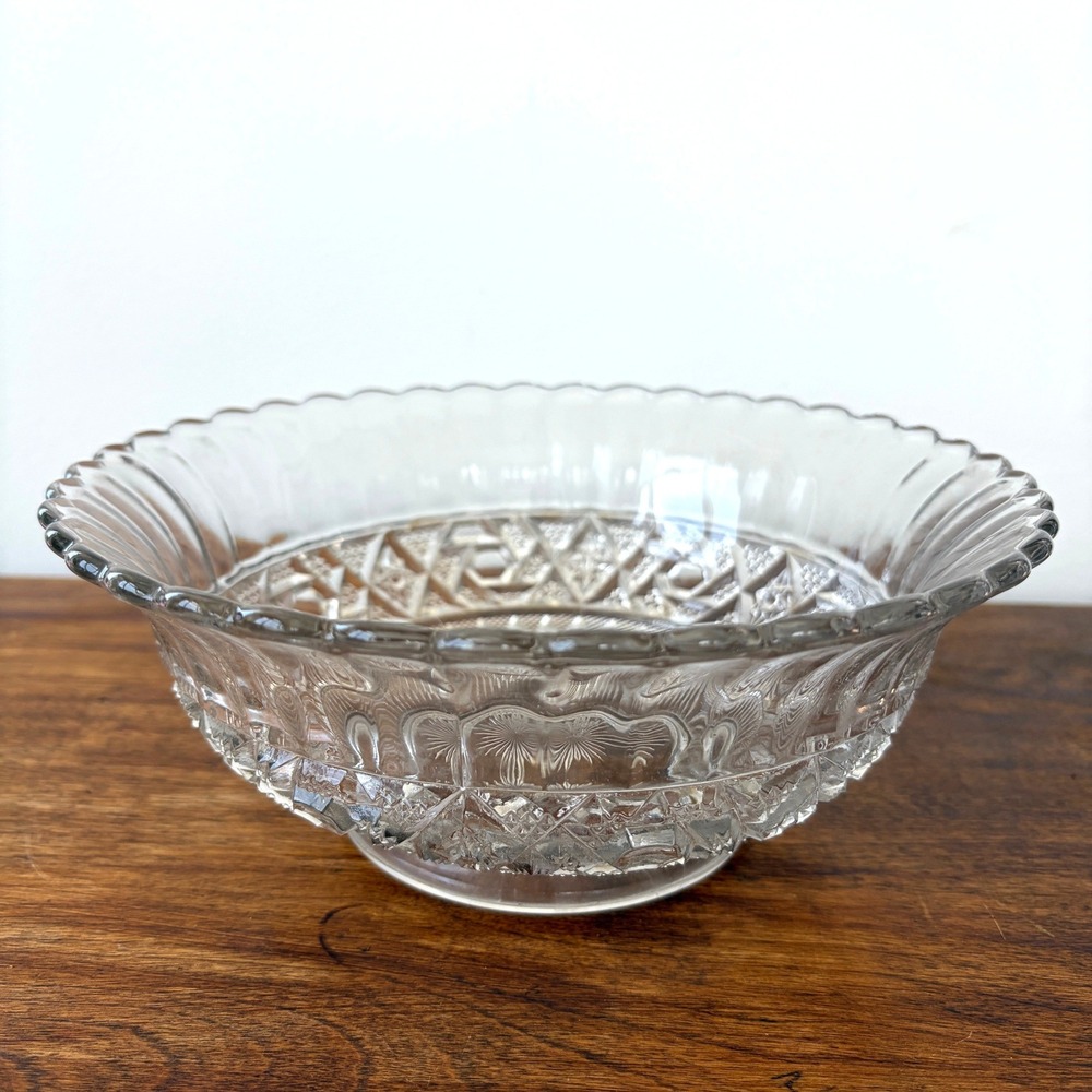 Vintage Clear Pressed Glass Scalloped Fruit Bowl Starburst Pattern 8.75 Inch